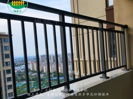 小区连廊阳台防护栏 工程锌钢栏杆