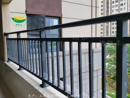 小区连廊护栏 关闭飘窗栏杆 空调围栏 河南厂家