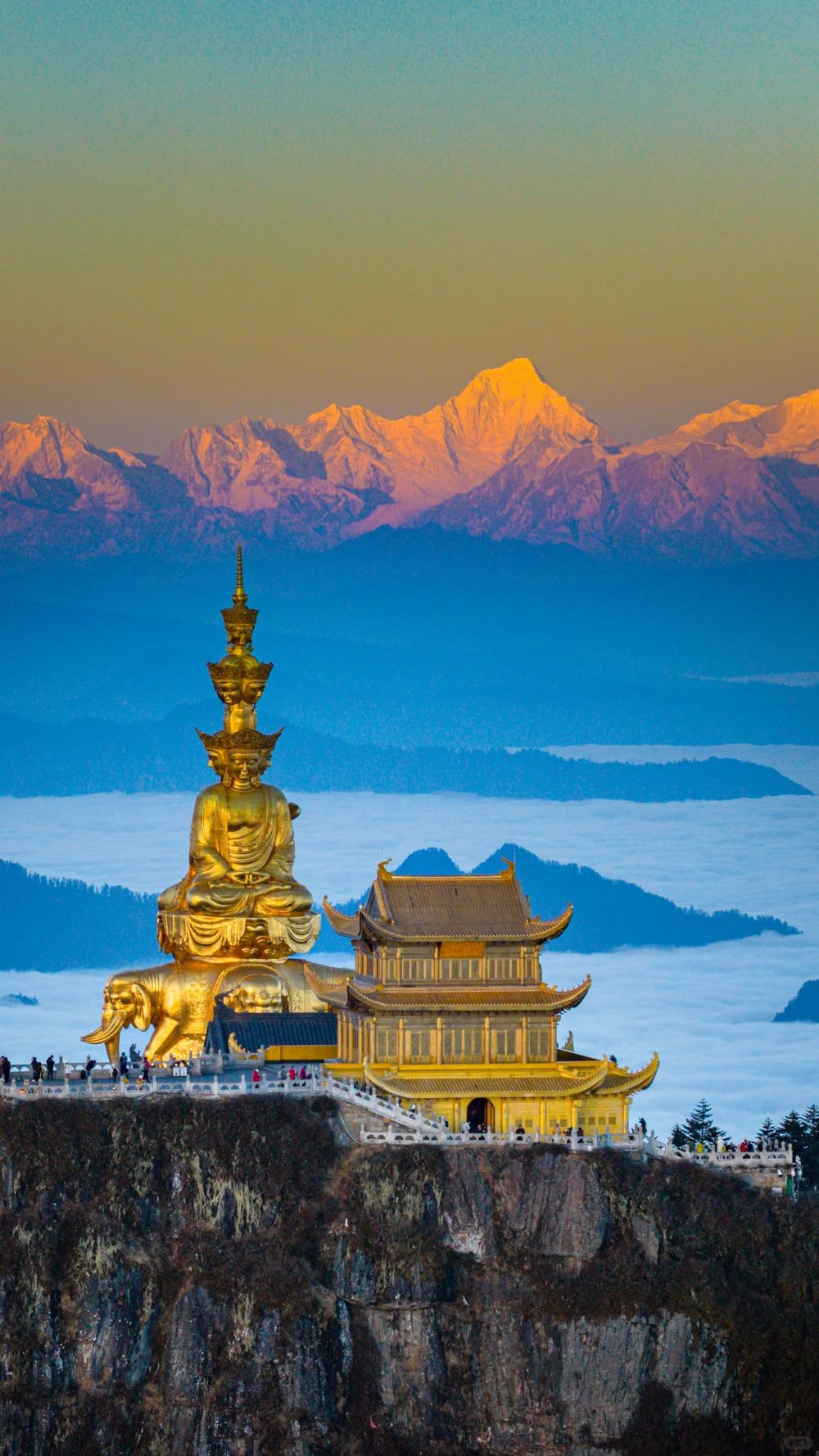 峨眉山