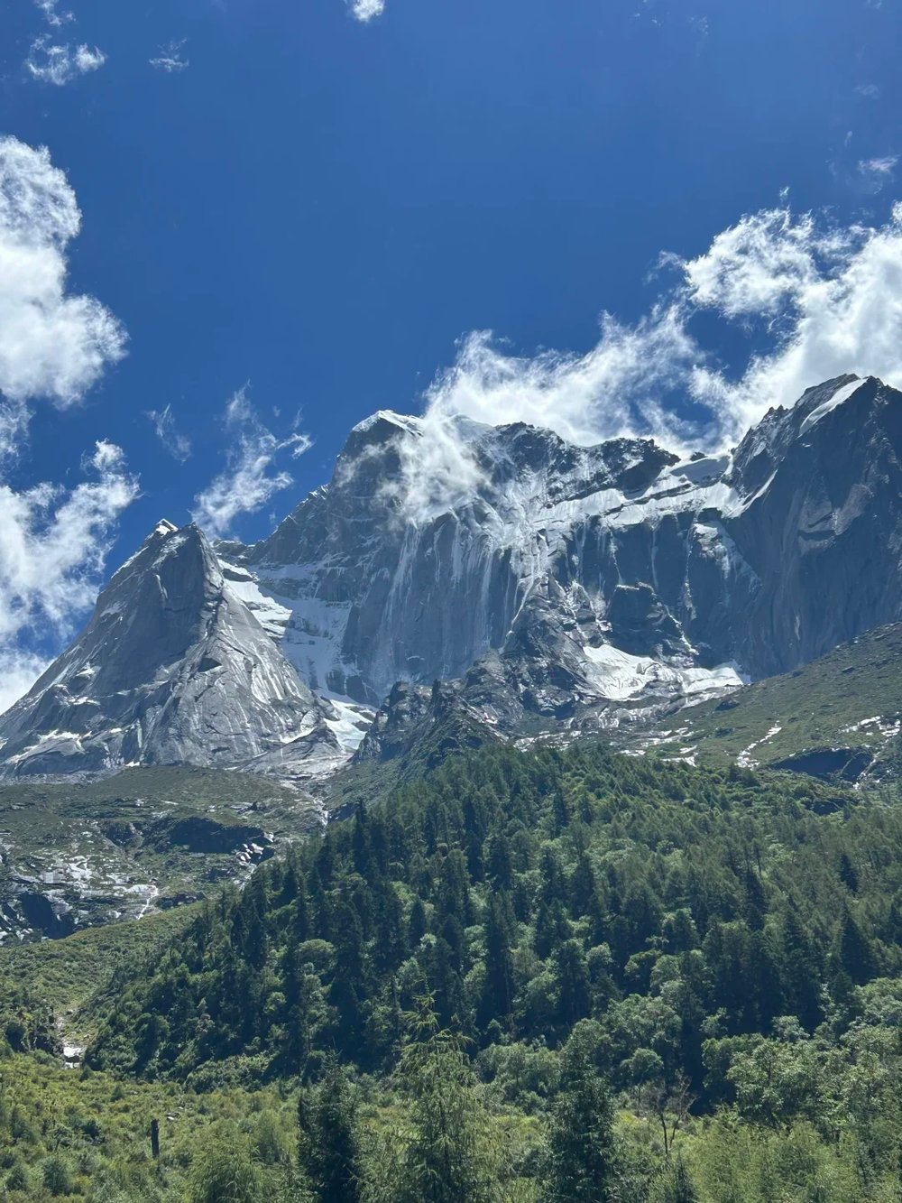 四姑娘山