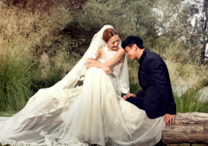 何润东婚礼照曝光 已领证完婚