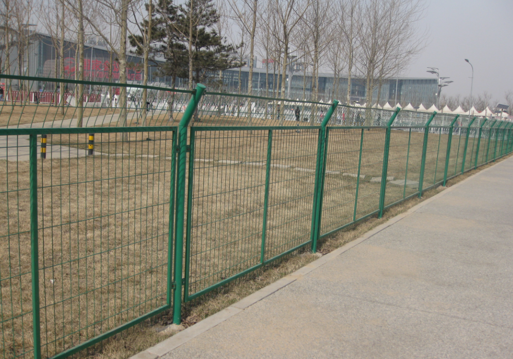 框架护栏网1.png