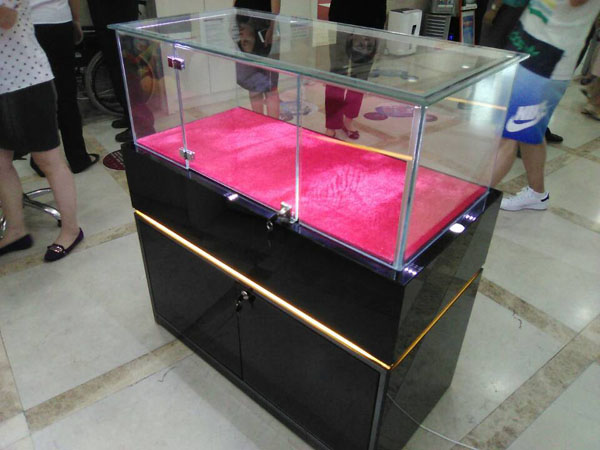 烤漆展柜.jpg