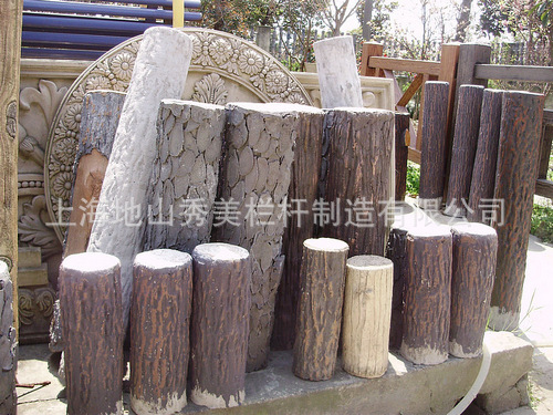 水泥仿树柱子.jpg
