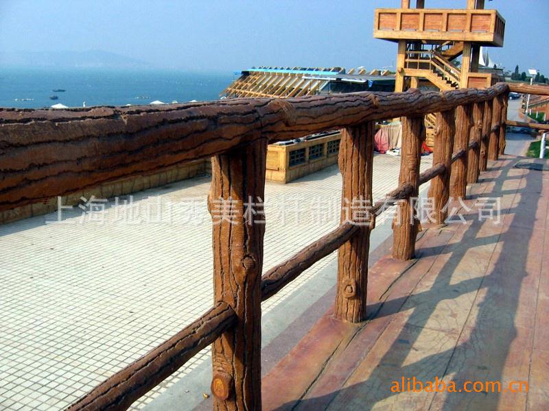 水泥仿树护栏加工.jpg