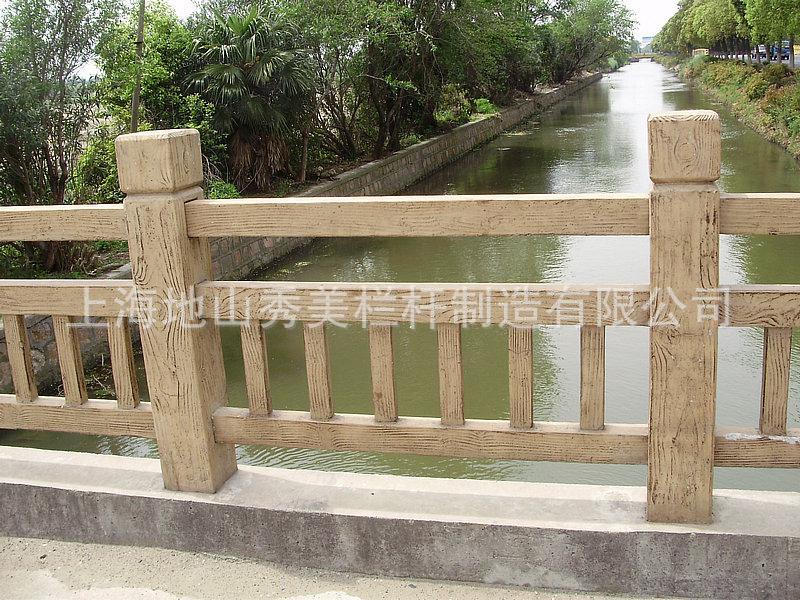 水泥仿木护栏加工定制.jpg