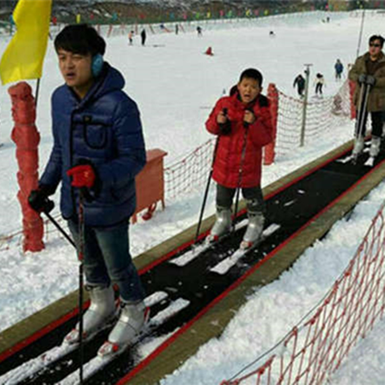 滑雪魔毯