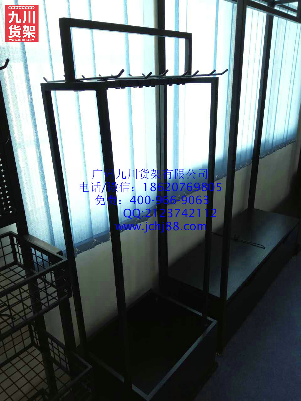 服装货架 卡门货架..1.jpg