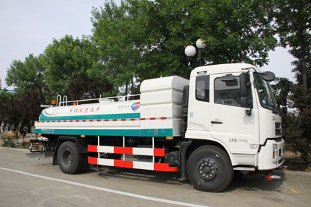 16吨洒水车