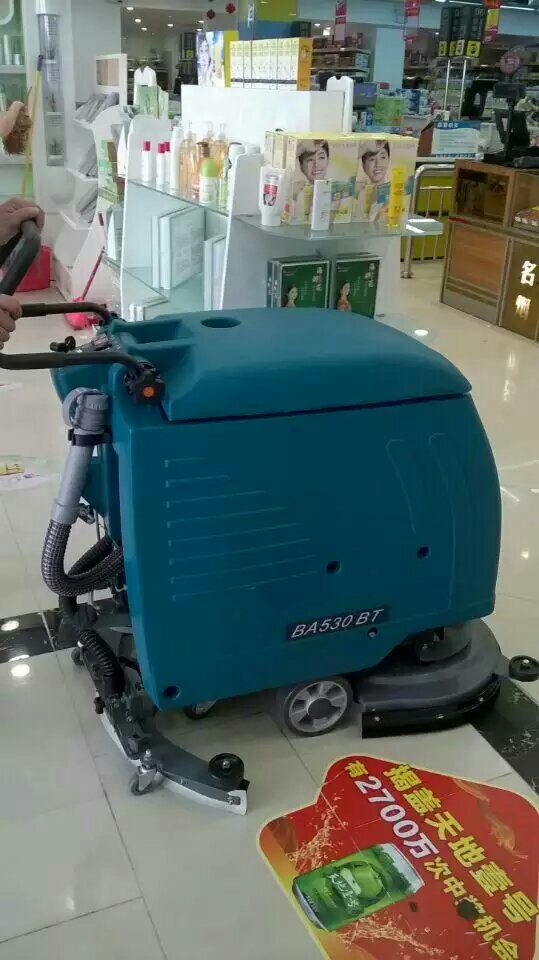 电动扫地车品牌_超市电动扫地车_电动扫地车厂家