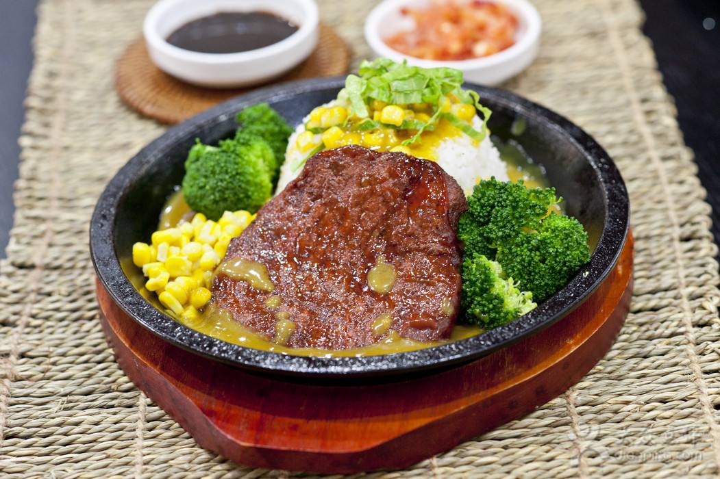 宗任幸福饭-咖喱牛排饭图片-上海美食.jpg