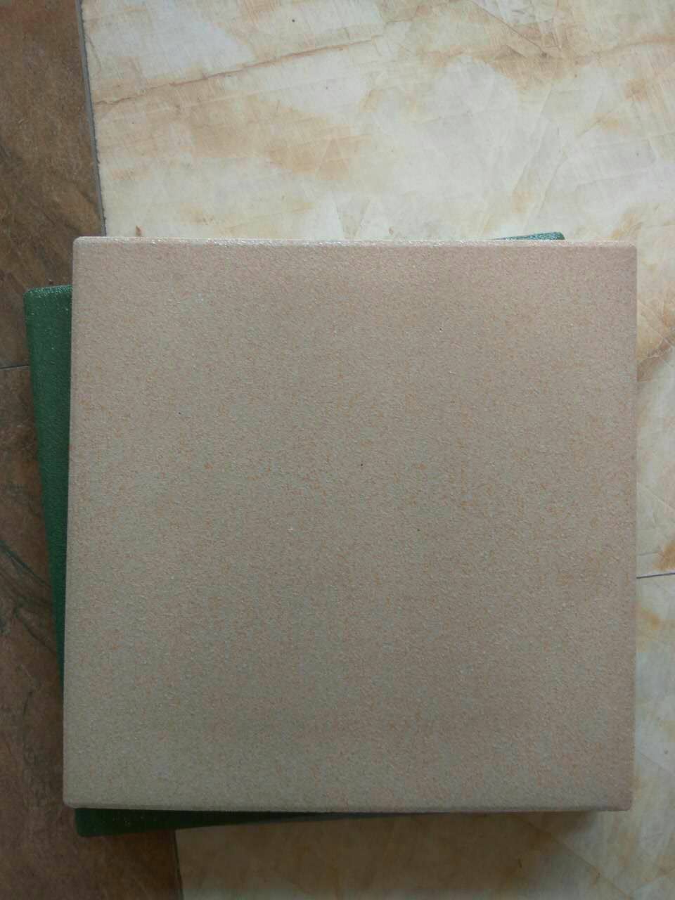 200平面黄斑.jpg