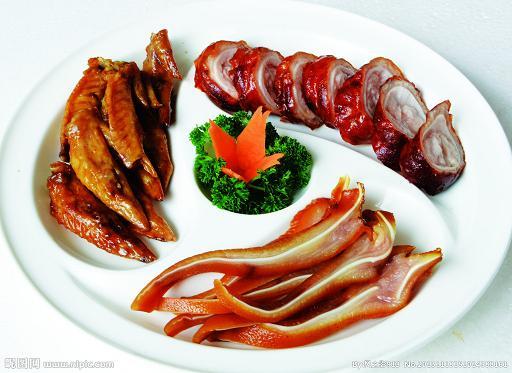 菜品内容也十分丰富,其制作的口味也可二,卤菜凉菜培训项目 卤菜