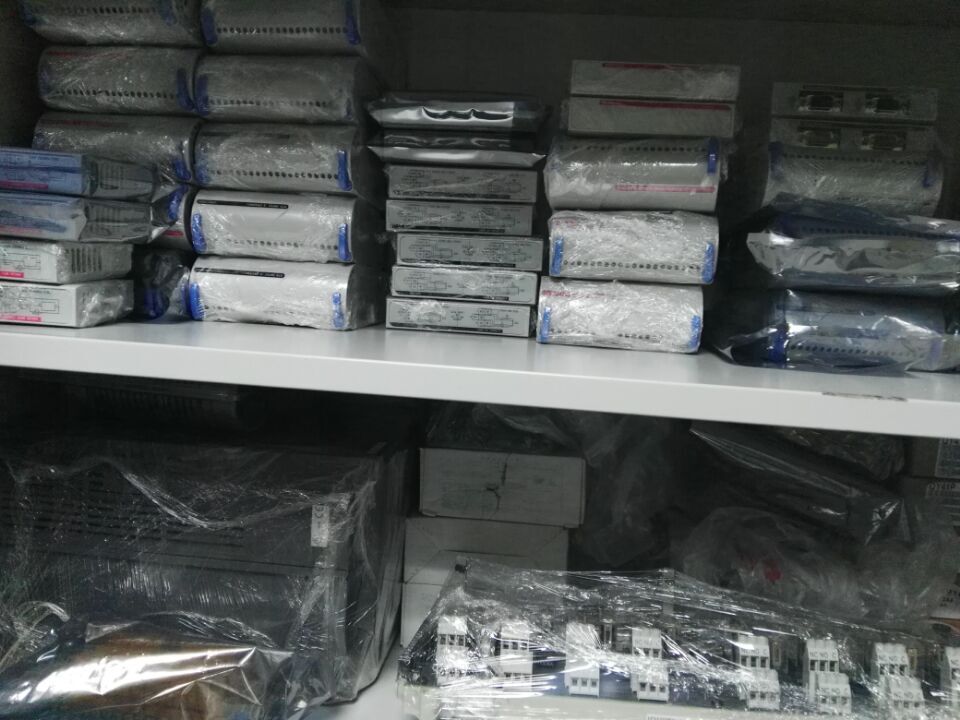 西屋图片.jpg