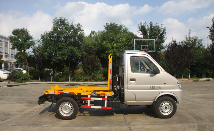 长安钩臂车