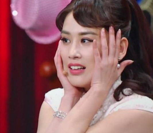 黄圣依回应演技问题.png
