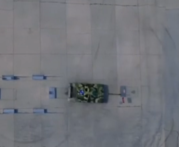 李东驾驶96A型坦克漂移精准入库 