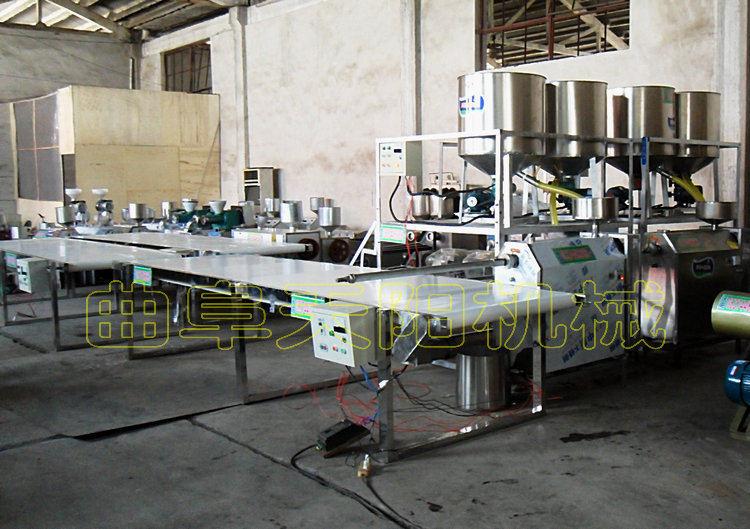 1512542447738554.jpg 粉条机组8.jpg