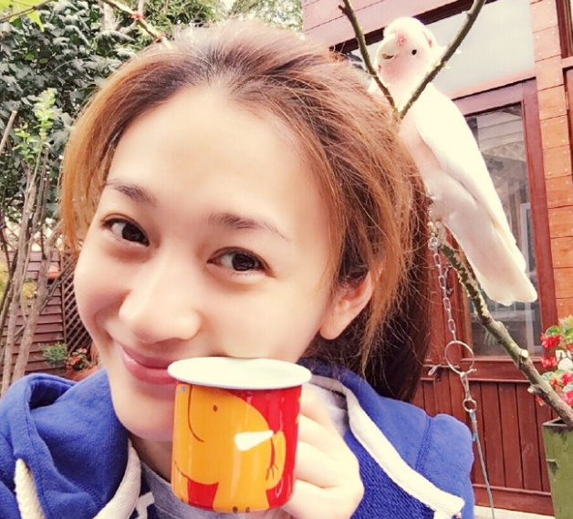 四十一岁李小冉晒照，网友：不老女神.jpg