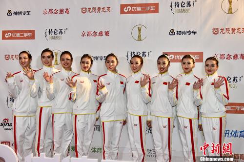 孙杨独揽两大奖 训练变黑效果大