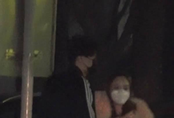 李小璐竟在PGONE家过夜 贾乃亮当时正在家直播