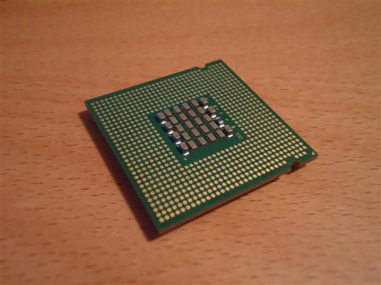 Intel称CPU漏洞本月底将会全部修复 性能损失不会超过6%