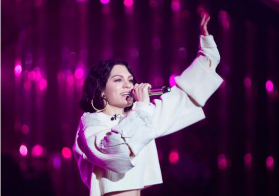 Jessie J在《歌手》第一集排名中获冠,获得一片赞赏.png Jessie J在《歌手》第一集排名中获冠,获得一片赞赏.png