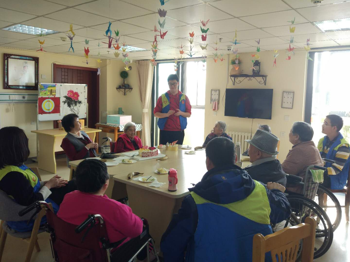 【福山动态】陪福山老年公寓的老人一起过生日！|新闻动态-青岛市市北区福山老年公寓