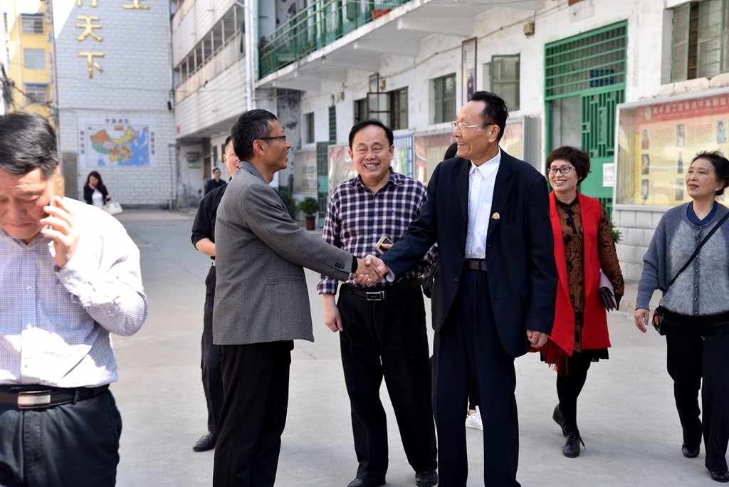 河南省电商协会王会长一行莅临我校指导工作|校园新闻-镇平县工艺美术中等职业学校