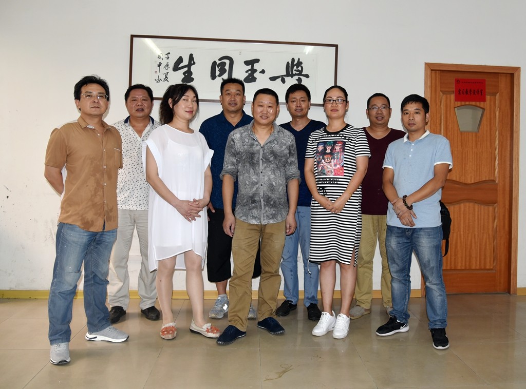 （转载）河南镇平工艺美校玉雕教师来苏学习考察|校园新闻-镇平县工艺美术中等职业学校