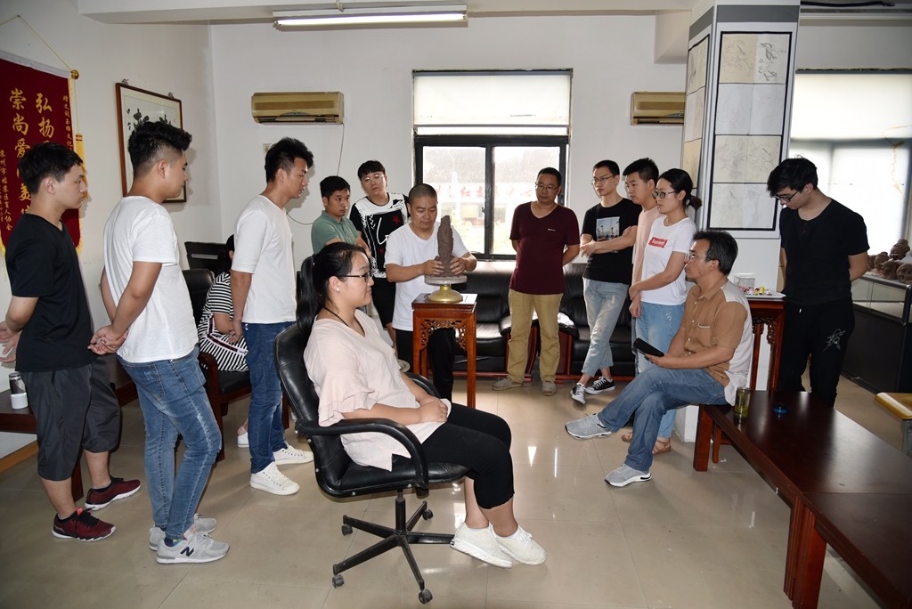 （转载）河南镇平工艺美校玉雕教师来苏学习考察|校园新闻-镇平县工艺美术中等职业学校