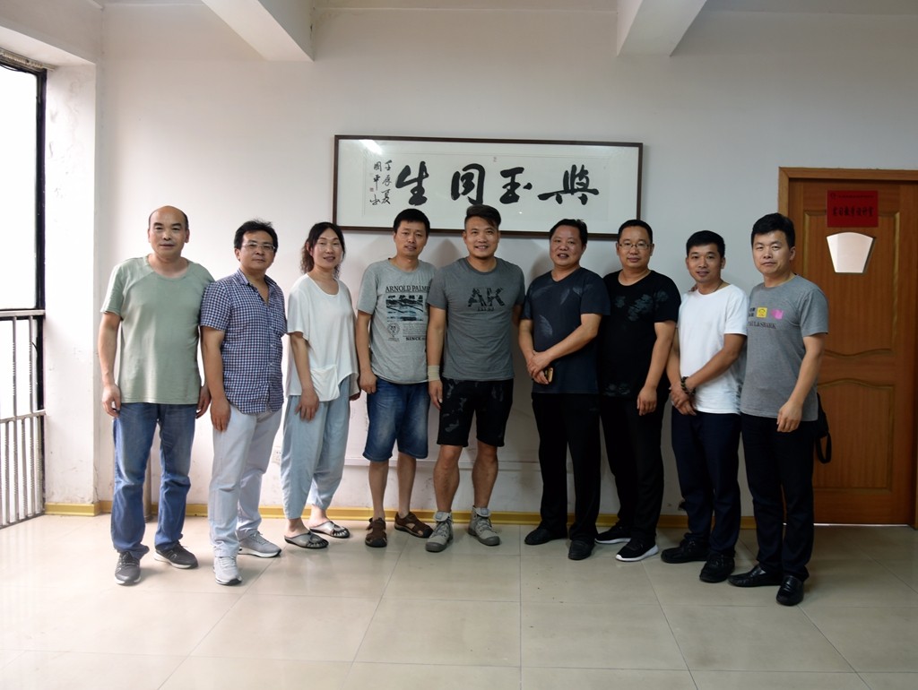 （转载）河南镇平工艺美校玉雕教师来苏学习考察|校园新闻-镇平县工艺美术中等职业学校