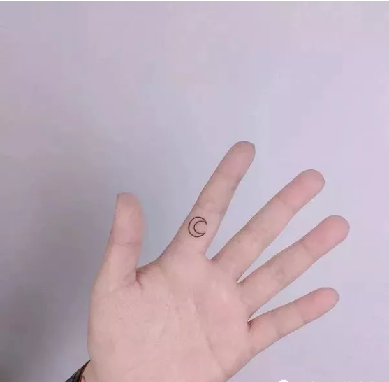 手指纹身小图案