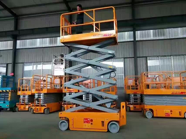 自行走升降机|自行走式升降机-济南鼎通升降机械有限公司