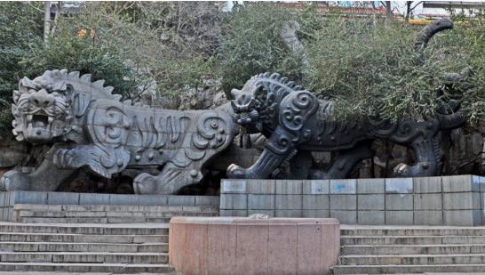 濟南老虎雕塑.jpg