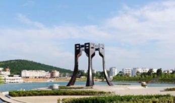 安慶戶外大型雕塑_六門通天雕塑.jpg