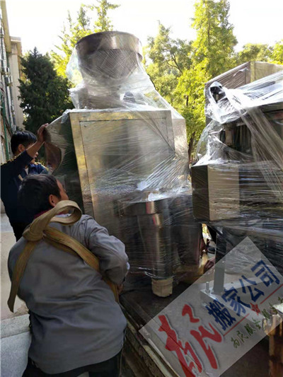 泰安搬家公司克服困难完成贵重设备搬运|搬家常识-泰安为民搬家公司