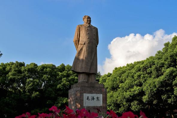 毛澤東雕像.jpg