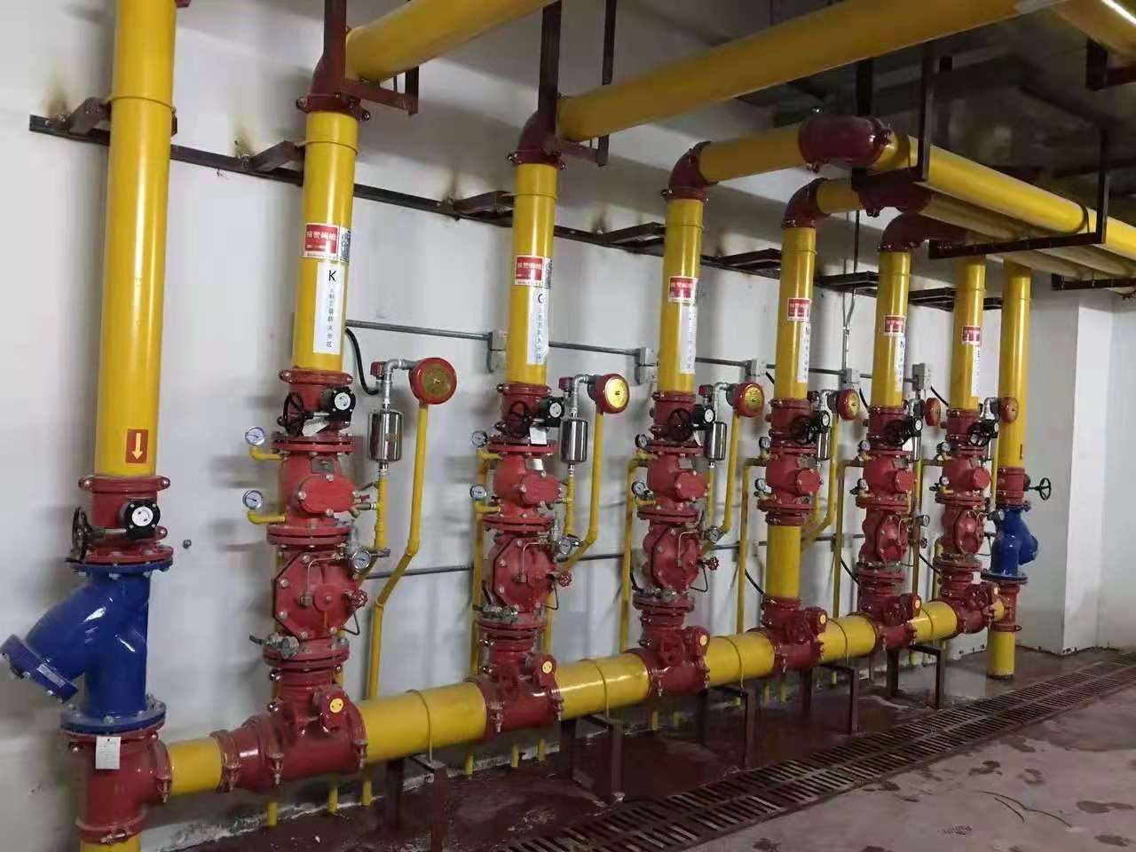 沟槽管件消防泵房安装实景图