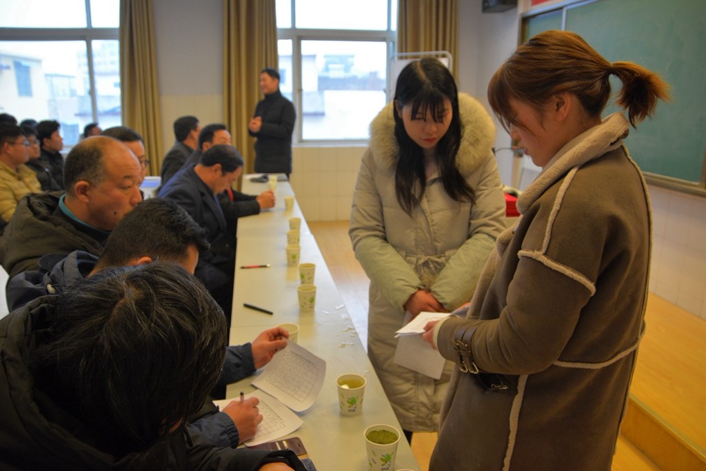镇平县工艺美术中等职业学校