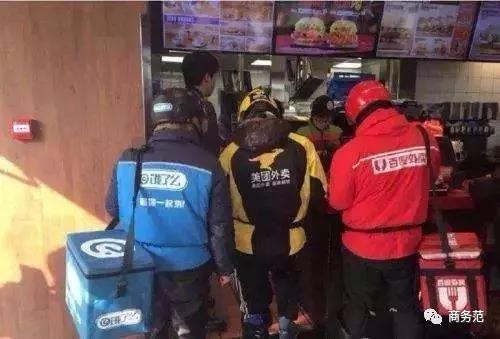 1550822132462747.jpg PU夹克