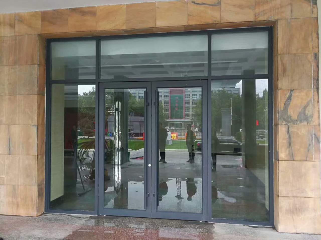 地弹门