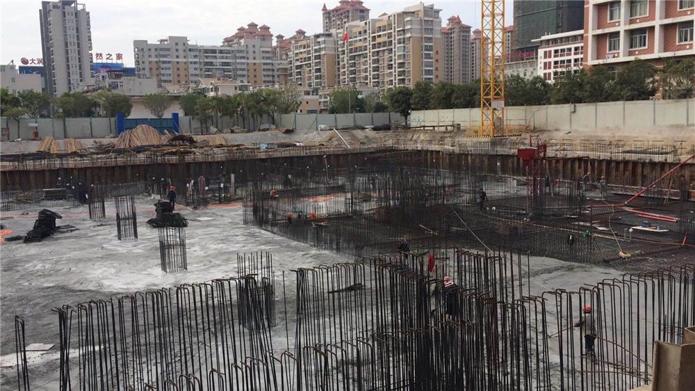 泉发建设泉州第十一中学钢板桩施工工程