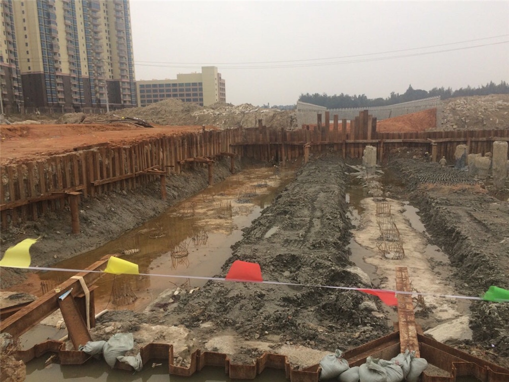 钢板桩施工