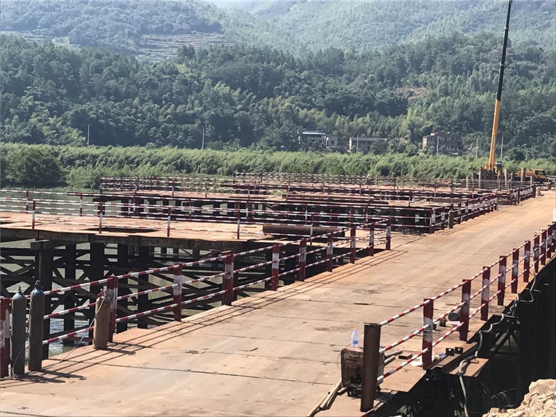 中铁十二局集团有限公司104国道新洋至南塘段改线工程钢栈桥及钢平台施工