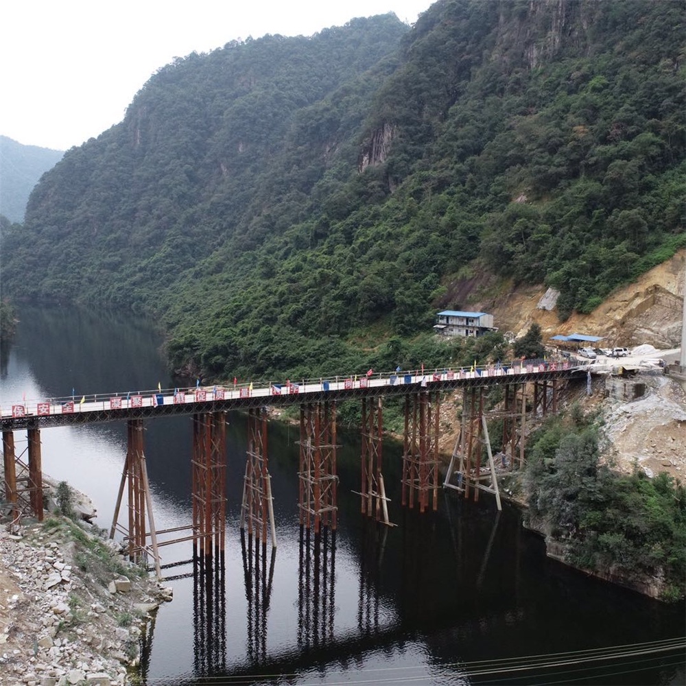 中铁十二局周宁钢栈桥施工