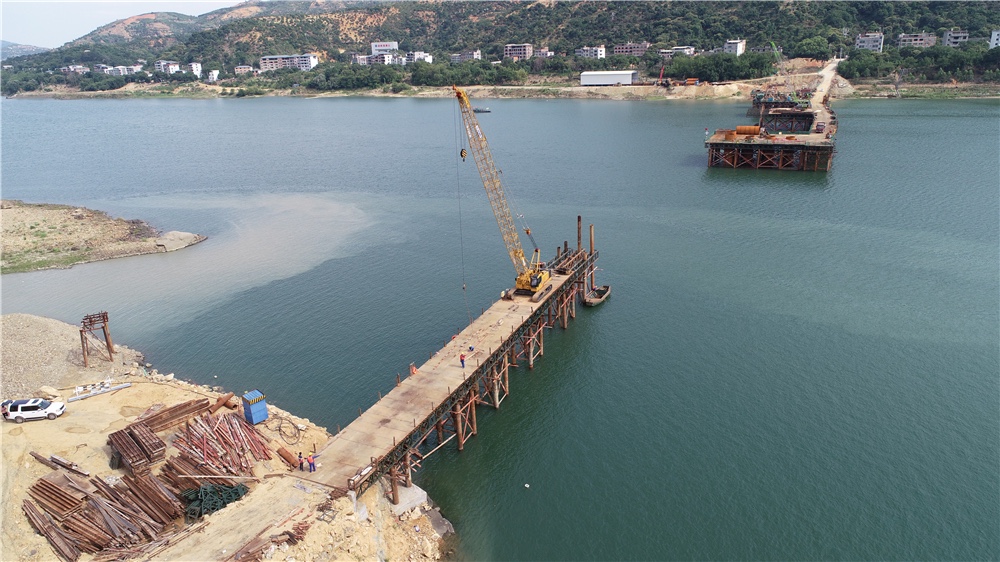 福建省建工集团闽清新民大桥钢栈桥、支栈桥、钻孔平台施工工程