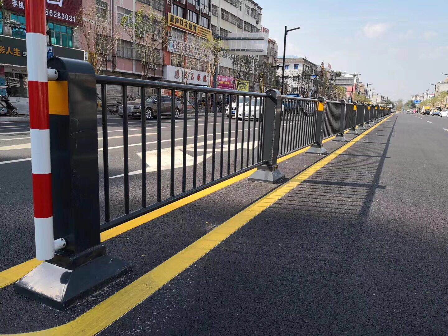 1551318750479960.jpg 漳州護欄廠家