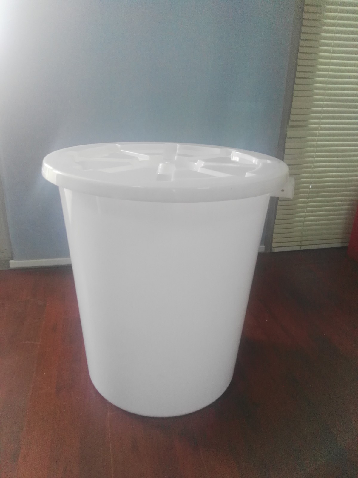 1551334697270290.jpg 注塑备料桶
