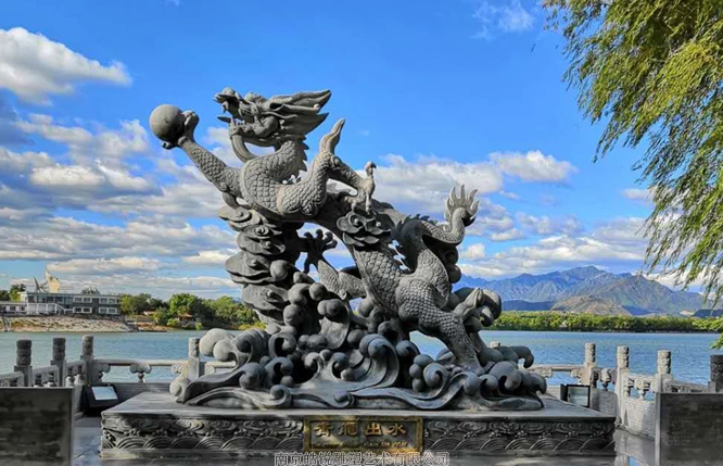 青龍雕塑